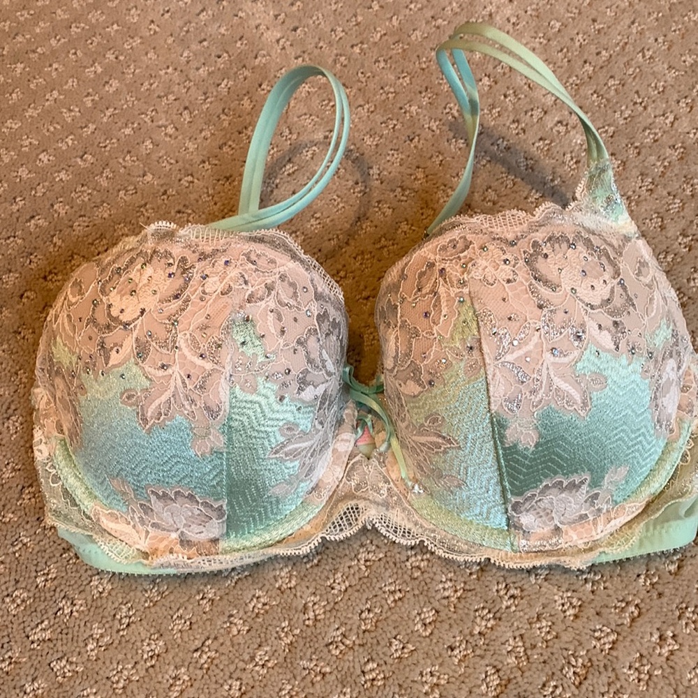 Victoria Secret Very Sexy push up bra 34 D